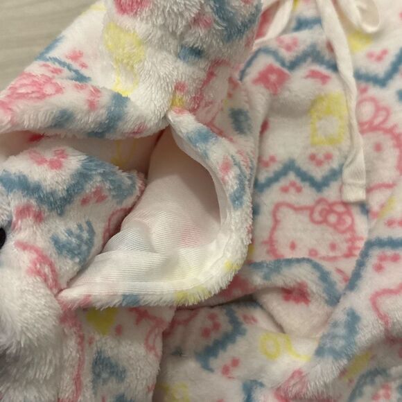 NWOT Sanrio Hello Kitty spring Easter themed fuzzy pajama shorts size XL - Picture 7 of 8